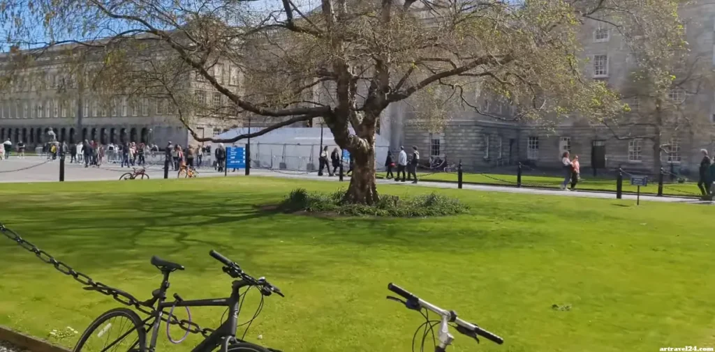 زيارة Trinity College Dublin