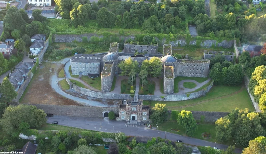 زيارة Cork City