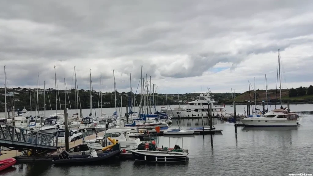 زيارة المدينة البحرية ‎Kinsale